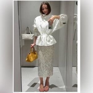 Never worn - Zara White Cinched Jacket